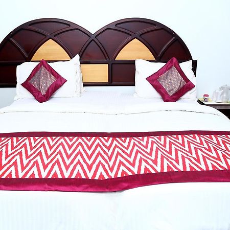 Oyo 9116 Thamburu International Hotel Thiruvananthapuram Екстер'єр фото