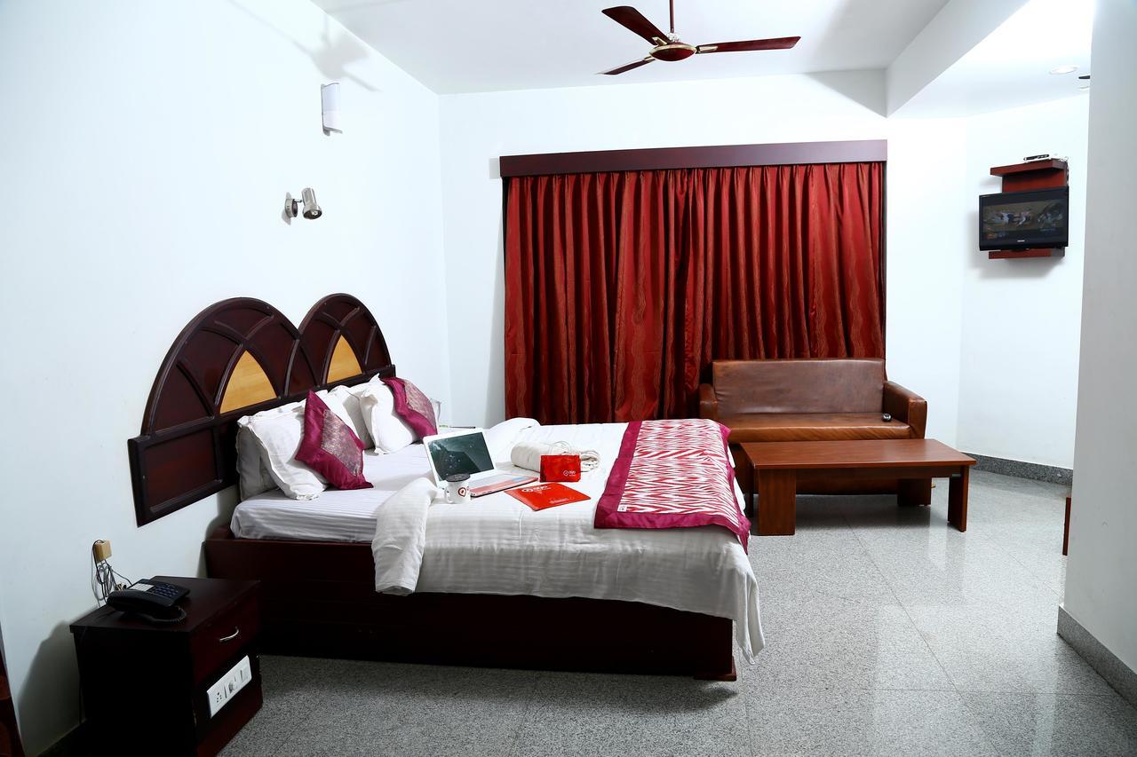 Oyo 9116 Thamburu International Hotel Thiruvananthapuram Екстер'єр фото