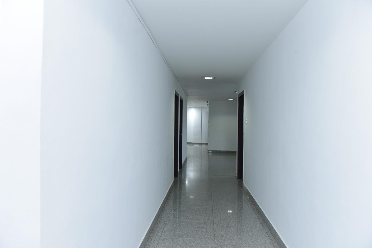 Oyo 9116 Thamburu International Hotel Thiruvananthapuram Екстер'єр фото