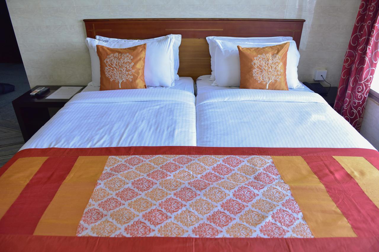 Oyo 9116 Thamburu International Hotel Thiruvananthapuram Екстер'єр фото