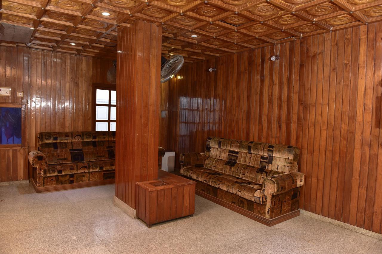 Oyo 9116 Thamburu International Hotel Thiruvananthapuram Екстер'єр фото